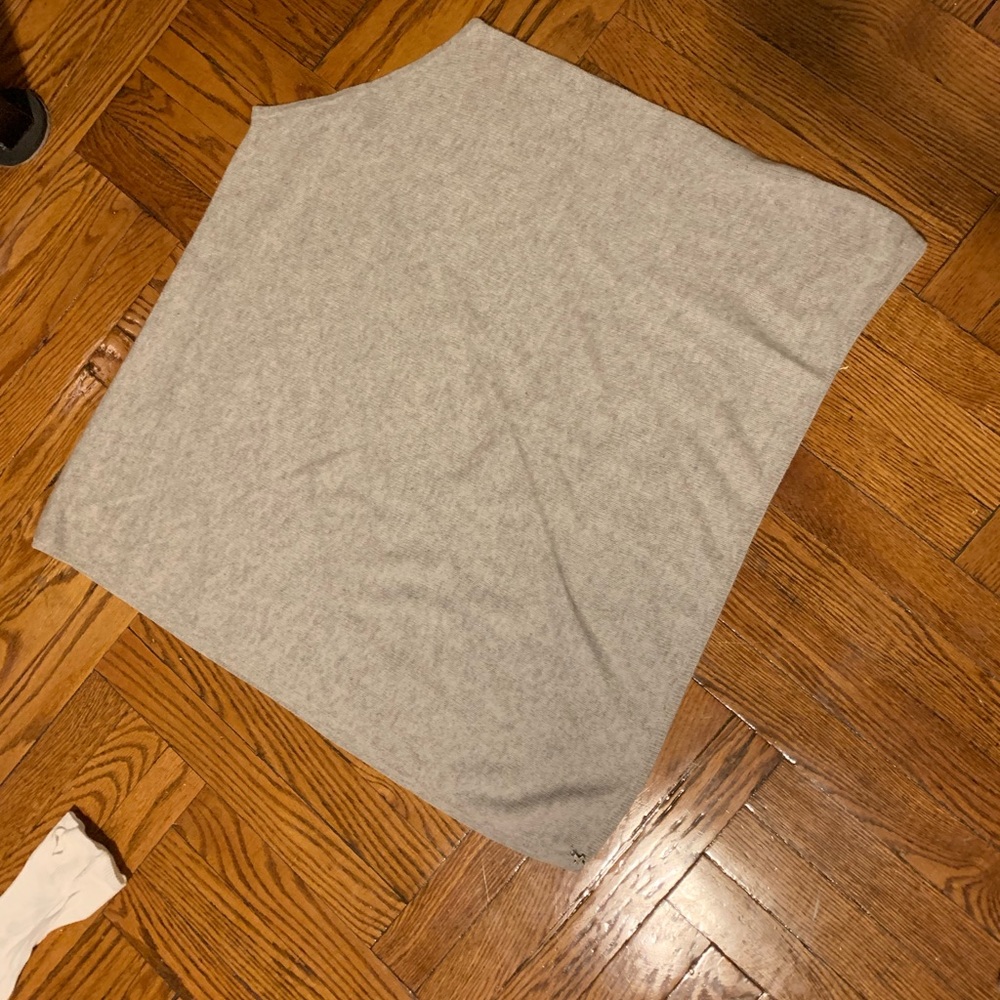 Light but warm Cashmere poncho